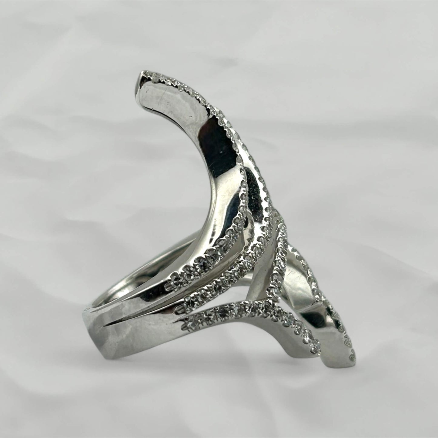 Waveflow Diamond Pavé Ring
